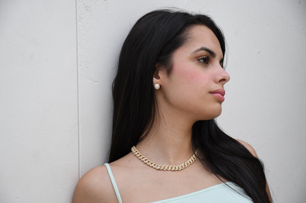 LeConfident Choker